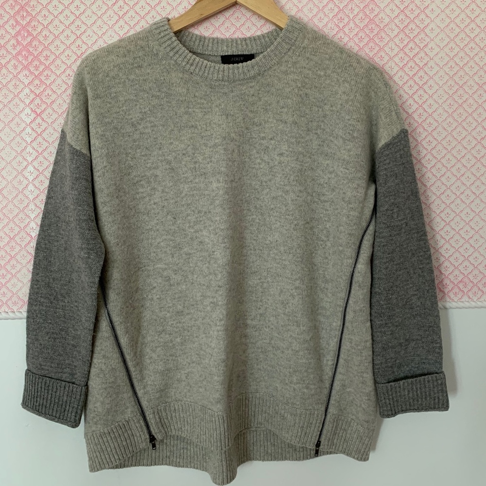 2 TONE WOOL SWEATER